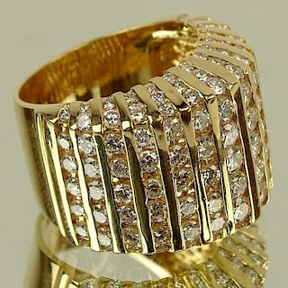 Lady's Approx. 4.25 Carat Round Cut Diamond and 18 Karat Yellow Gold Dinner Ring