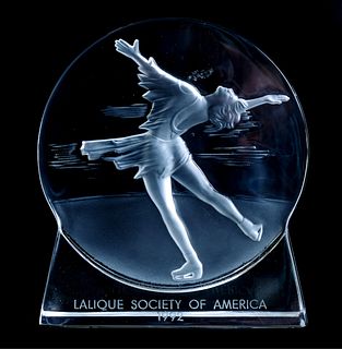 Lalique 1992 Society of America Paperweight