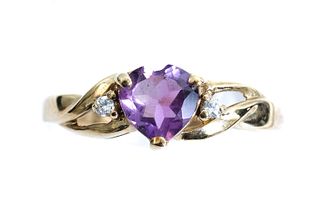 10k Yellow Gold Heart Shaped Amethyst Ring, Size 6