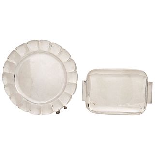 LOT OF SILVER PLATTER AND TRAY 20TH CENTURY Total weight: 1841 g Platter: 37 cm in diameter Tray: 9 x 12.9" (23 x 33 cm)