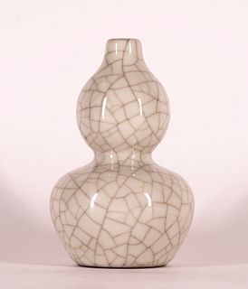 Guan Ware Double Gourd Vase