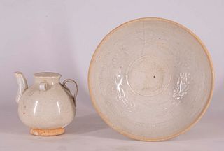 White Glazed Cizhou Water Dropper and Bowl