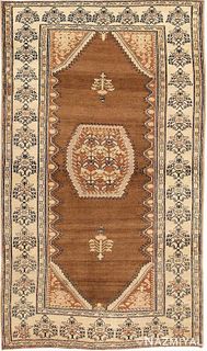 ANTIQUE PERSIAN MALAYER RUG. 7 ft 5 in x 4 ft 2 in (2.26 m x 1.27 m)