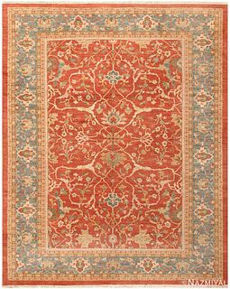 PERSIAN SULTANABAD CARPET. 12 ft 10 in x 10 ft 3 in (3.91 m x 3.12 m)