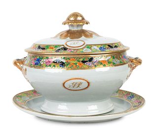A Chinese Export Porcelain Tureen and Tray