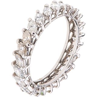 ETERNITY RING WITH DIAMONDS IN 14K WHITE GOLD with 24 marquise cut diamonds ~2.30 ct. Weight: 3.4 g. Size: 6 ½