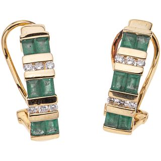PAIR OF EARRINGS WITH EMERALDS AND DIAMONDS IN 14K YELLOW GOLD with 12 baguette cut emeralds~0.84 ct and 12 brilliant cut diamonds