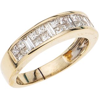 HALF ETERNITY RING WITH DIAMONDS IN 18K WHITE GOLD with 4 baguette cut diamonds ~0.16 ct and 20 princess cut diamonds ~0.55 ct