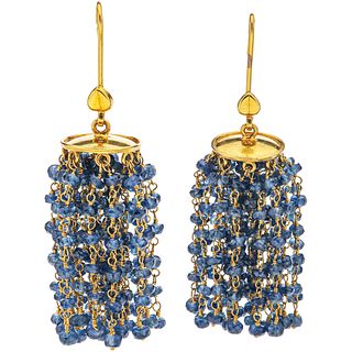 PAIR OF EARRINGS WITH SAPPHIRES IN 18K YELLOW GOLD with 324 round cut sapphires ~4.50 ct. Weight: 17.3 g