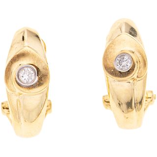 PAIR OF EARRINGS WITH DIAMONDS IN 14K YELLOW GOLD with 2 brilliant cut diamonds ~0.06 ct. Weight: 3.5 g