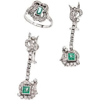RING AND PAIR OF EARRINGS WITH EMERALDS AND DIAMONDS IN PALLADIUM SILVER with 3 emeralds, different cuts and 86 8x8 cut diamonds