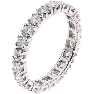 ETERNITY RING WITH DIAMONDS IN PLATINUM with 21 brilliant cut diamonds ~1.05 ct Weight: 1.8 g. Size: 6 ¾