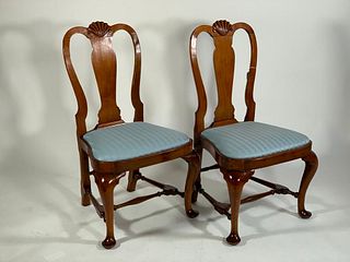 Pair of American Queen Anne Walnut Side Chairs, 18thc.