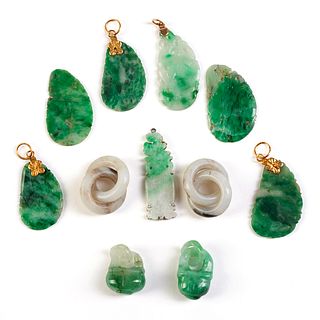 Grp: 11 Small Carved Jade Pieces
