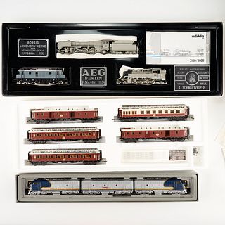 Lrg Grp: Marklin HO Scale Model Trains