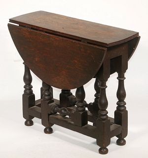 19TH C. WILLIAM AND MARY STYLE BUTTERFLY TABLE