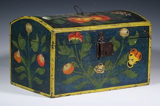 PAINT DECORATED DOME TOP BOX