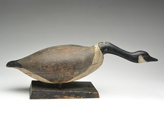 Very rare hollow carved Canada goose in hissing pose, John Ramsay, Summerside, Prince Edward Island, Canada, 1st quarter 20th century.
