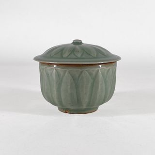 Rare Longquan Celadon Covered Jar