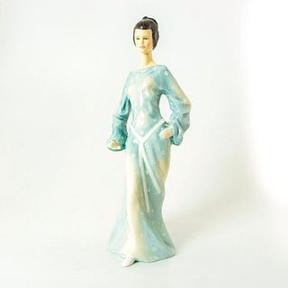 Boudoir HN2542 - Royal Doulton Figurine