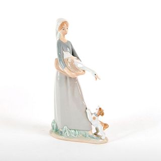 Girl w/Goose & Dog 1970/1992 1004866 - Lladro Porcelain Figure