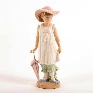 April Showers 02001126 - Nao Porcelain Figure by Lladro