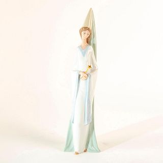 Fairy 02001241 - Nao Porcelain Figure by Lladro