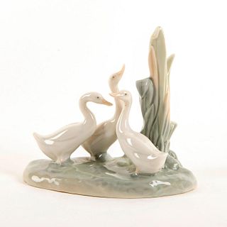 Duck's Group 02010006 - Nao Porcelain Figure by Lladro