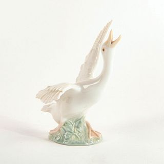 Duck Running 1001263 - Lladro Porcelain Figure