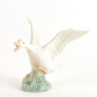 Duck Jumping 1001265 - Lladro Porcelain Figure