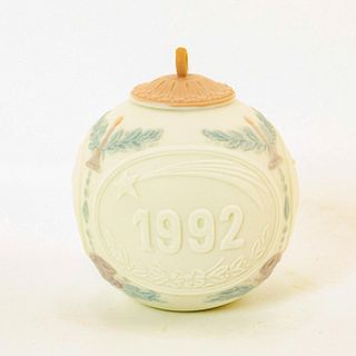 Christmas Ball 1992 1015914 - Lladro Porcelain Ornament