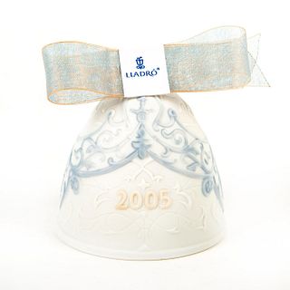 Christmas Bell 2005 1018185 - Lladro Porcelain Ornament