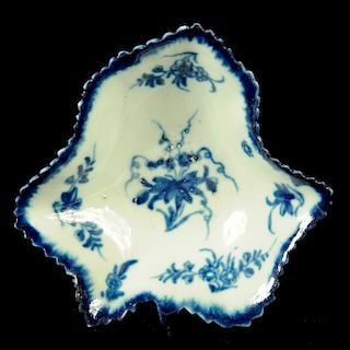 A WORCESTER LEAF SHAPED PICKLE DISH, C1758-65  painted in underglaze blue with the Pickle Leaf