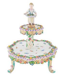 A MEISSEN PORCELAIN TIERED CAKE STAND, MID-19TH CENTURY 