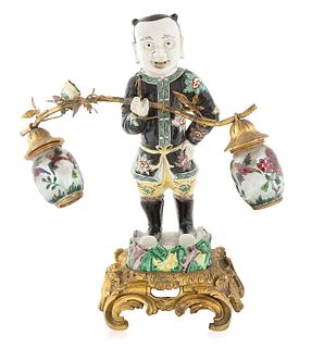 A CHINESE PORCELAIN WIRED LAMP ON A ORMOLU BASE, QING DYNASTY, LATE 19TH-EARLY 20TH