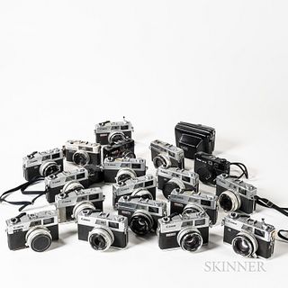 Group of 35mm Range Finder Cameras