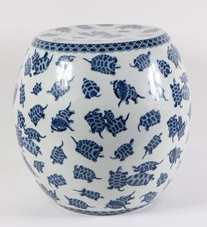 Blue-and-White Turtle Decorated Porcelain Stand