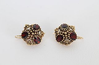 14K Gold & Red Garnet Round Earrings