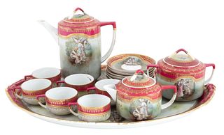 A RUSSIAN PORCELAIN SIX PERSON SERVICE, GARDNER PORCELAIN FACTORY, MOSCOW, EARLY 20TH CENTURY 
