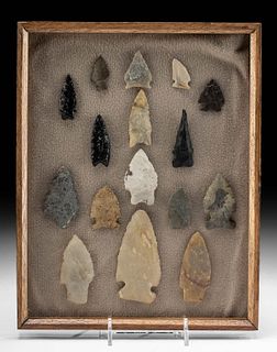 Lot of 16 Native American Paleo Stone Projectile Points