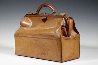 LEATHER DOCTOR'S BAG