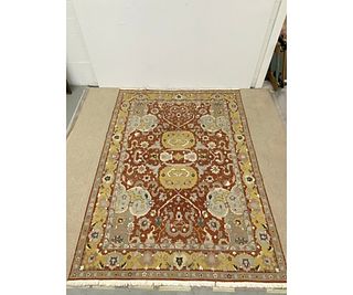 Arabesque Style Room Size Carpet