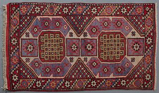 Oriental Carpet, 2'5 x 4'7.