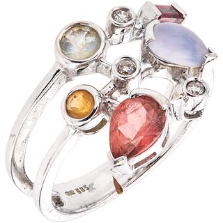 RING WITH SEMI-PRECIOUS GEMS AND DIAMONDS IN 14K WHITE GOLD 5 semi-precious gems and 3 brilliant cut diamonds ~0.07 ct