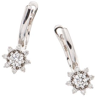 PAIR OF EARRINGS WITH DIAMONDS IN 14K WHITE GOLD 18 Brilliant cut diamonds ~0.52 ct. Weight: 4.0 g. Size: 0.3 x 0.7" (0.8 x 1.9 cm)