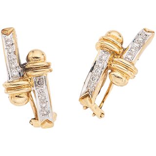PAIR OF EARRINGS WITH DIAMONDS IN 14K YELLOW GOLD 20 Brilliant cut diamonds ~0.20 ct. Weight: 7.1 g. Size: 0.4 x 0.8" (1.1 x 2.2 cm)