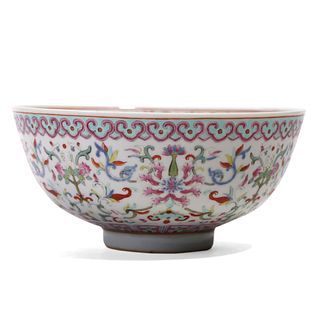 A CHINESE FAMILLE ROSE FLOWERS BOWL