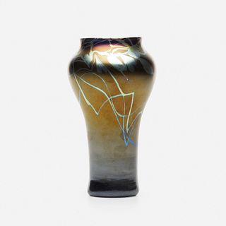 Tiffany Studios, Vase with leaves and vines