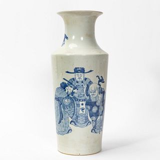 CHINESE QING STYLE BLUE AND WHITE PORCELAIN VASE