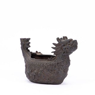 CHINESE ARCHAIC STYLE BRONZE DRAGON VESSEL